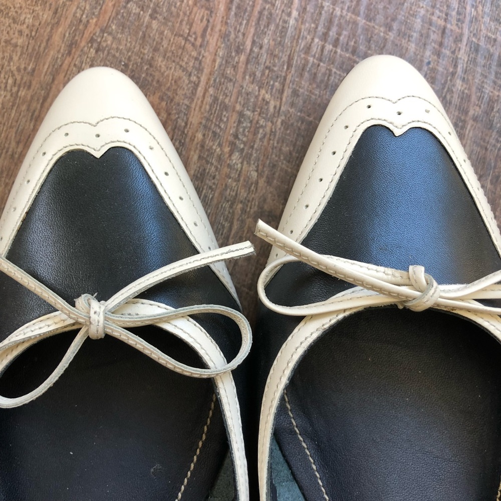 ralph lauren spectator pumps